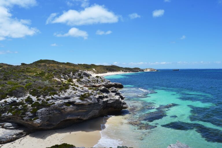 Mission Beach Backpacker Guide: Complete Backpacker Guide - Backpacker Australia guide