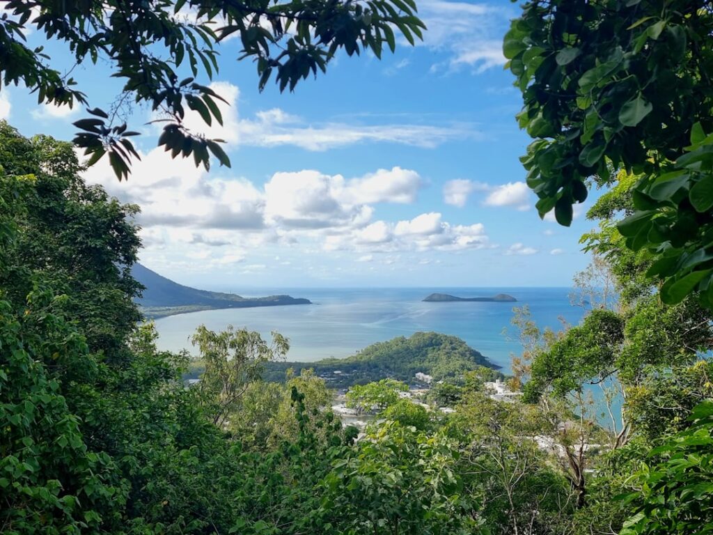 Best Day Trips From Cairns Backpackers: Backpacker Day Trip Guide