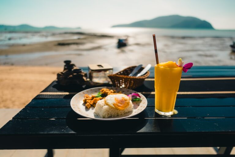 Best Cheap Food Cairns: Complete Backpacker Guide - Backpacker Australia guide