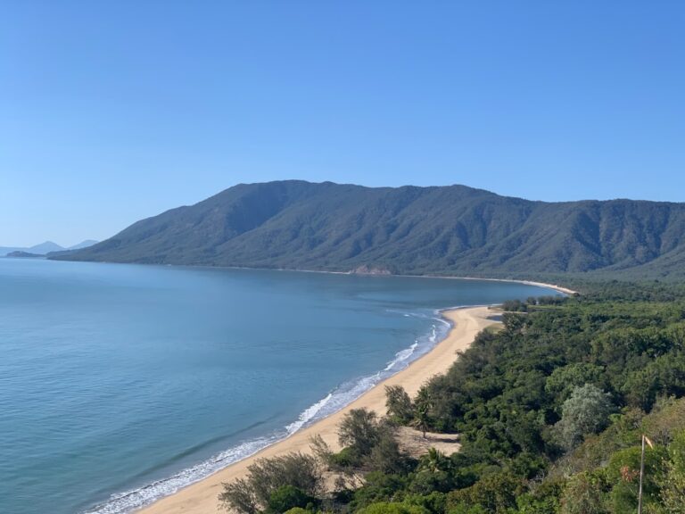 Whitsundays Backpacker Guide: Complete Backpacker Guide - Backpacker Guide Cairns Australia