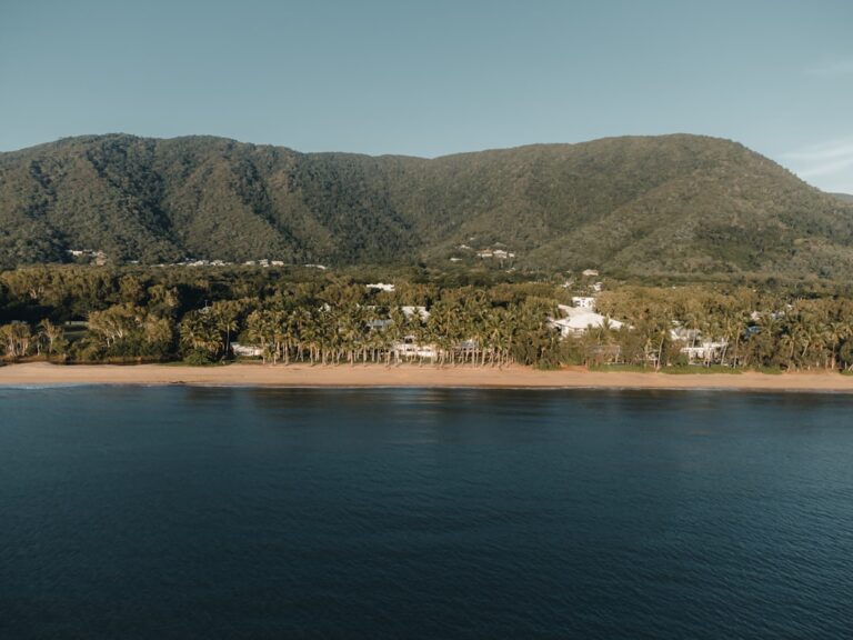 Cheapest Skydive Cairns: Complete Backpacker Guide - Backpacker Guide Cairns Australia